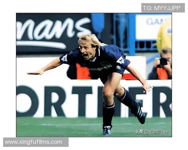 17年退役足球明星的传奇人生与赛场背后的故事揭秘